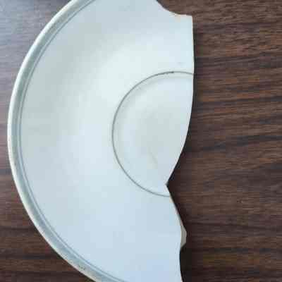 Broken saucer