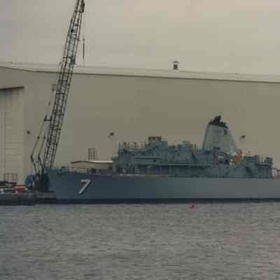 USS PATRIOT MINE COUNTERMEASURES SHIP (7)
