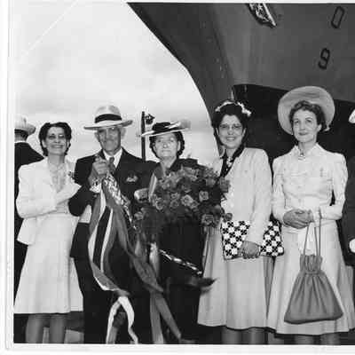Launching personnel at launching of AN-37-passaic 1944