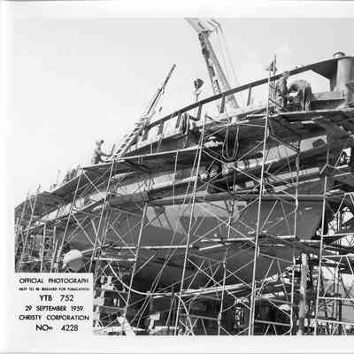 YTB-752 Edenshaw under construction at Christy Corp September 29, 1959