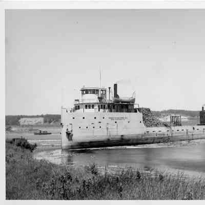 Marquette and Bessemer No.2 with a load of logs