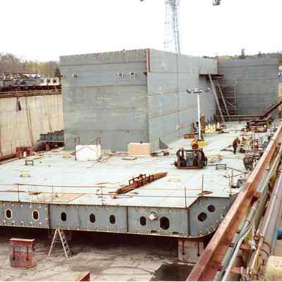 Construction of oil barge in graving dock at Bay Shipbuilding 2002