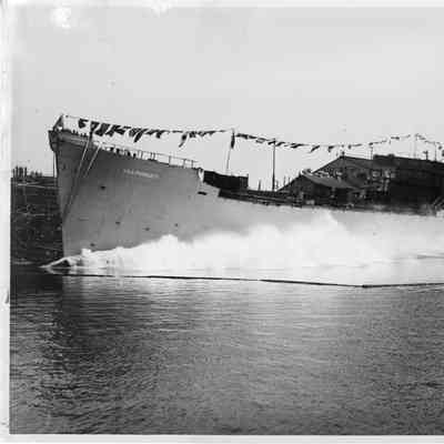 AK-205 USS Poinsett launching
