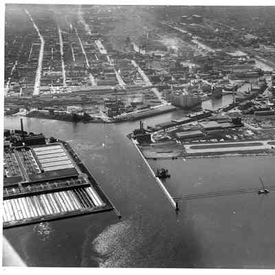 Milwaukee harbor
