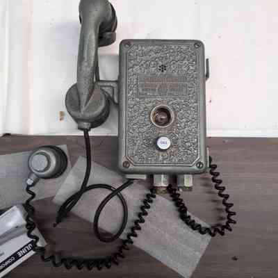 Photinia Telephone