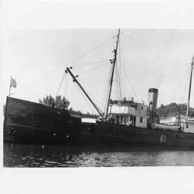Lighthouse tender Hyacinth port side view