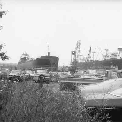 Self-unloader Buffalo being completed with British ocean freighter at Bay Shipbuilding 1978