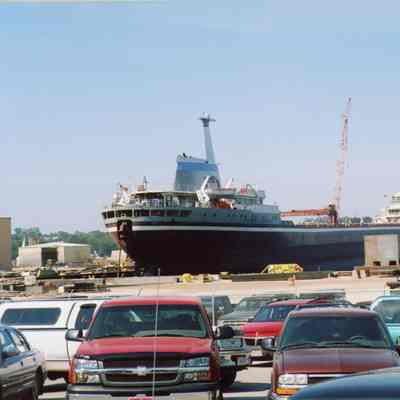 Edward L. Ryerson and Lee A. Tregurtha at Bay Shipbuilding 2006