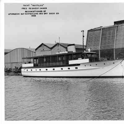 Yacht Nautilus docked 1946