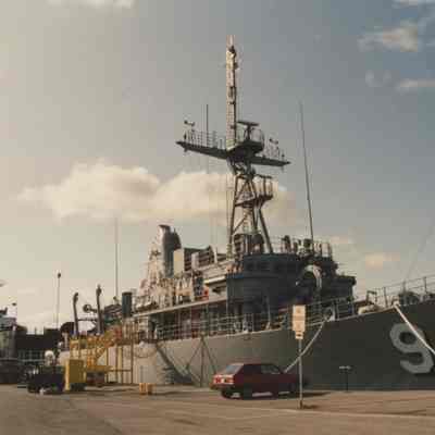 USS PIONEER MINE COUNTERMEASURES SHIP (9)