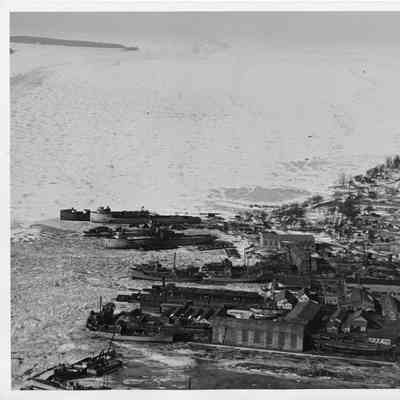 Aerial view of Sturgeon Bay Shipbuilding and Drydock Company
