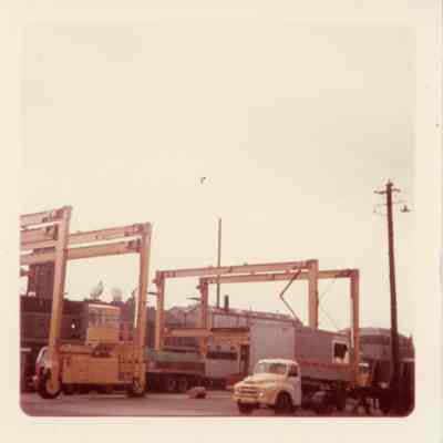 Two self propelled travelifts
