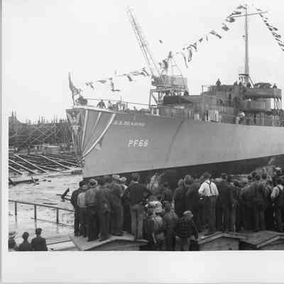 PF-66 USS Reading in water after being launched