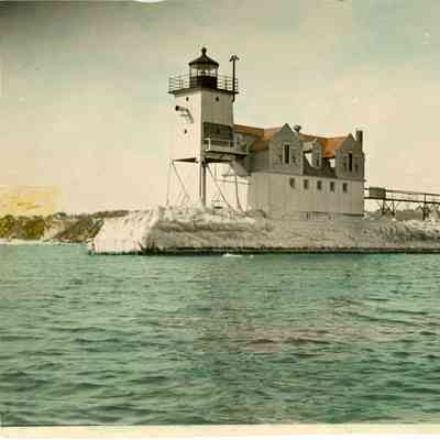 Unidentified lighthouse catwalk