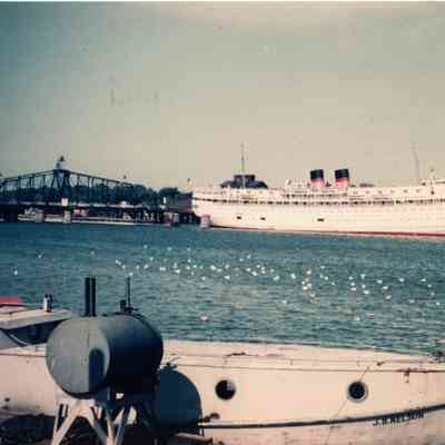 SS South American and fishing tug J.B. Nelson in Bay of Sturgeon Bay