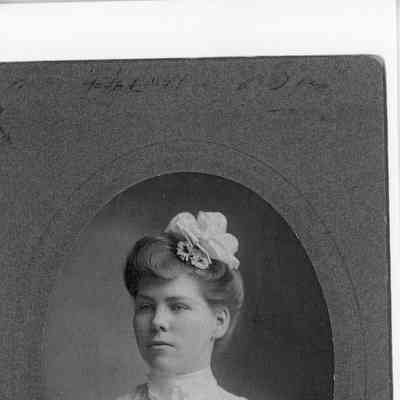 Anna Johnson Pfeil