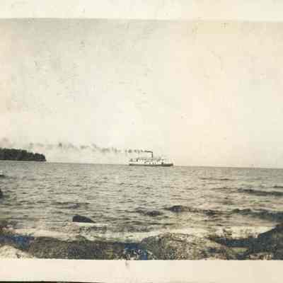 Vessel underway
