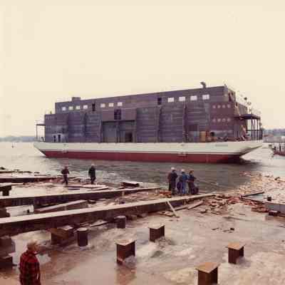 New England Aquarium Discovery after launch