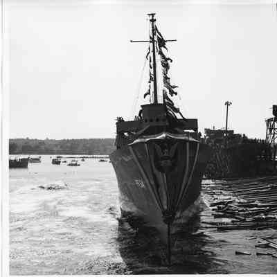 PF-64 USS Knoxville post-launch