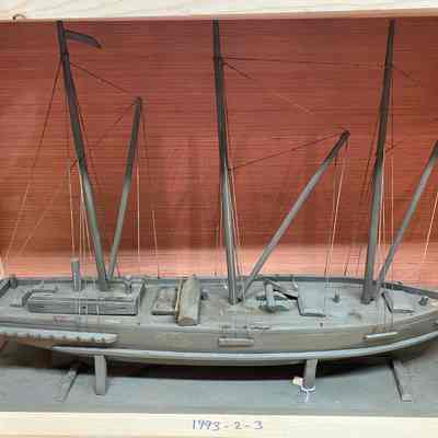 Model Steam Barge