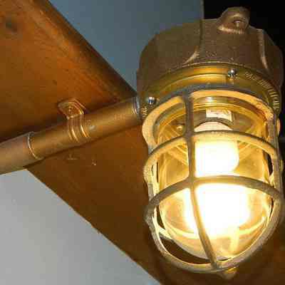 Light fixture