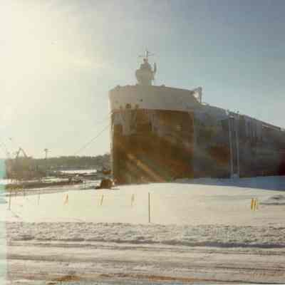 American Mariner in winter layup at Bay Shipbuilding 1991