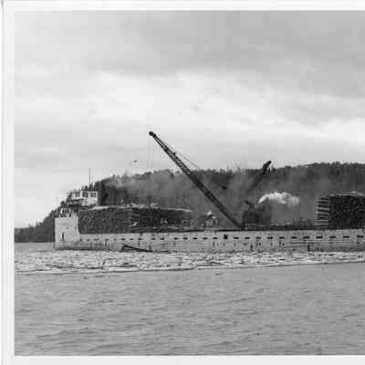 Maitland No.2 with a load of logs