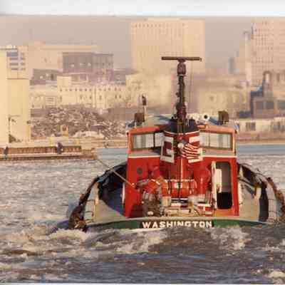 Tug Washington on icy river