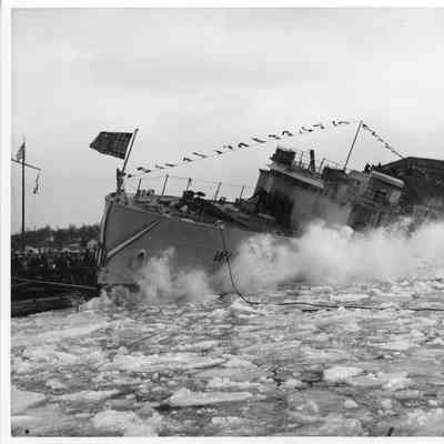 W-13 Daque launching