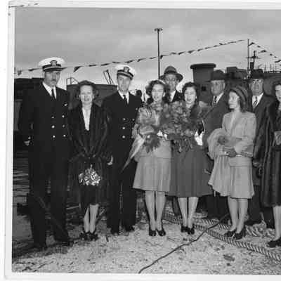 Launching personnel for PC-821 standing 1943