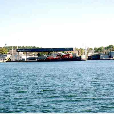 Tug John Purves docked at Palmer Johnson 2005