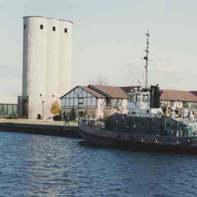 MENASHA