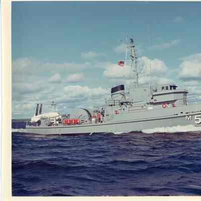 PBI navy ship M502 underway