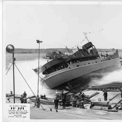 FP-371 launching May 14, 1944
