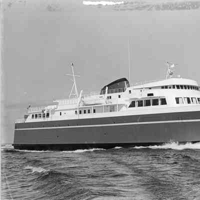 Ship with one life boat
