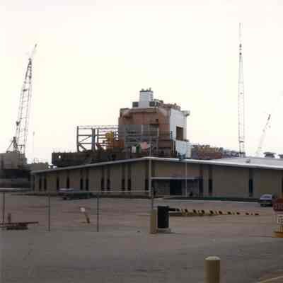 Construction of Sealand containership at Bay Shipbuilding 1986