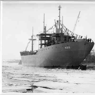 K-213 post-launching at Leathem D. Smith Shipbuilding Co.
