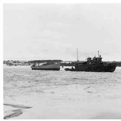 John Roen III and ST-879