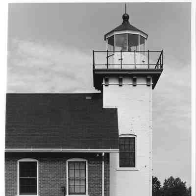 Sherwood Point Lighthouse view of lens within lantern room 2002