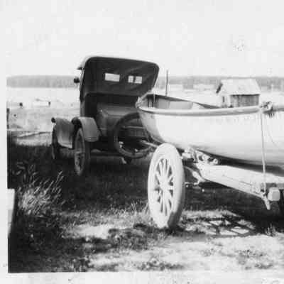 Sturgeon Bay Boat Works stock model in trailer attached to car