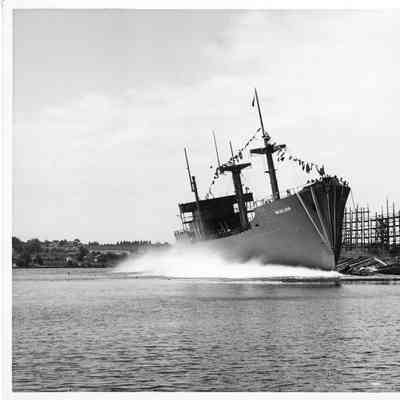 AK-207 USS Richland launching at Leathem D. Smith Shipbuilding Co.