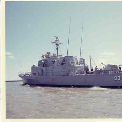 Stern view of PG 93 Welch underway
