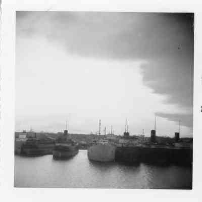 Six vessels docked April 1958