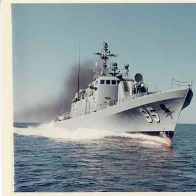 PG-95 USS Defiance