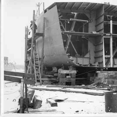 YW (water tanker) under construction at L.D. Smith Shipbuilding 1944