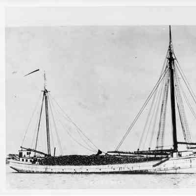 Teutonia loaded with lumber