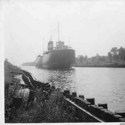 Carferry going through Sturgeon Bay Ship Canal