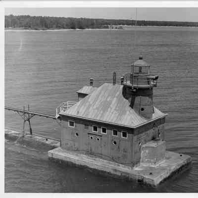 Aerial view of Sturgeon Bay North Pierhead Light