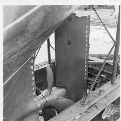J.R. Sensibar propeller in cofferdam at Christy Corp