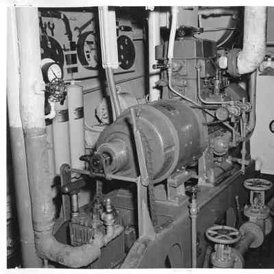 Lucky Star engine 1945